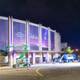 Installation of extra large vertical banners at Western University